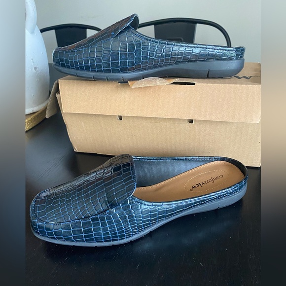 NIB Comfortview The Estelle Faux Crocodile Leather Slip On Mule - 9M - Picture 1 of 8